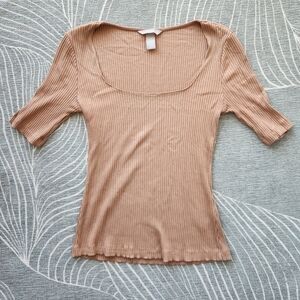 H&M Ribbed Beige Short Sleeve Top